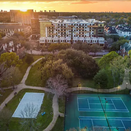 Uptown Memorial Parkside Apartments By Barsala-3